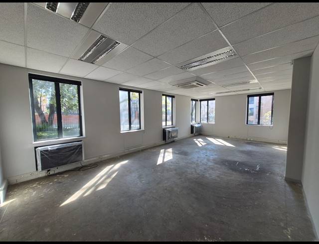 555M² OFFICE TO LET IN SANDTON CENTRAL